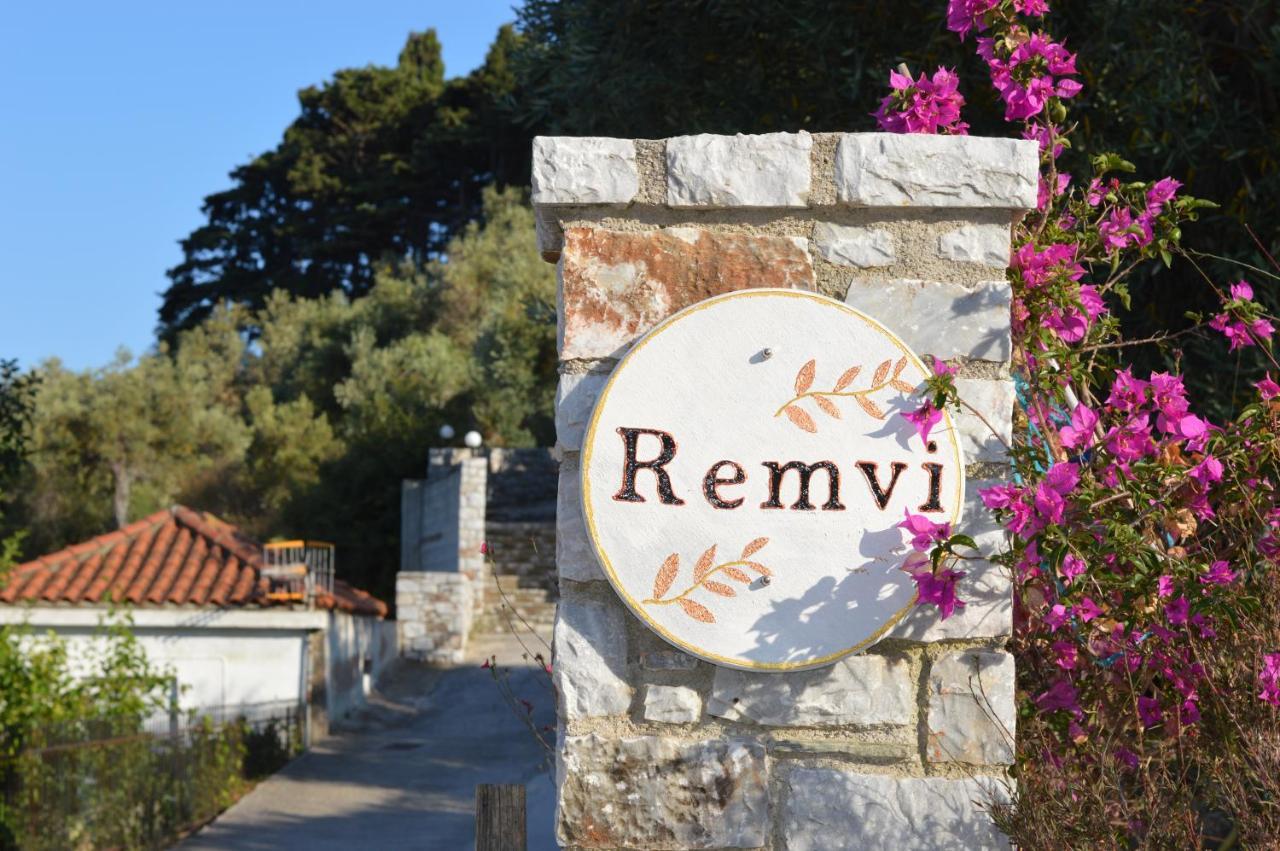 Remvi Apartments Skopelos Exterior foto